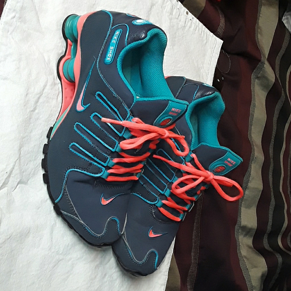 Only worn a handful of times still in very good co